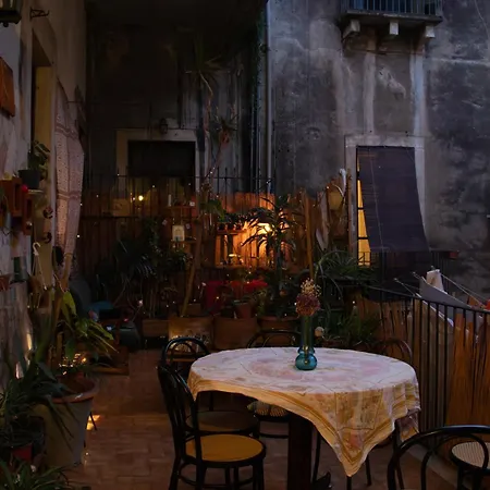 Casa Verdi - House Of Travelers Affittacamere 3*