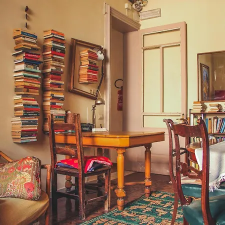 Casa Verdi - House Of Travelers Affittacamere