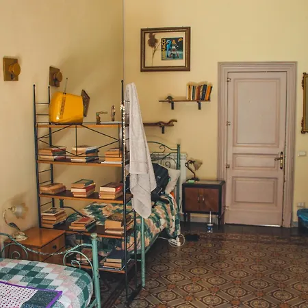 Casa Verdi - House Of Travelers Affittacamere