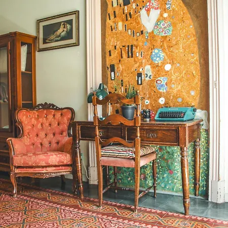 Casa Verdi - House Of Travelers Affittacamere Catania